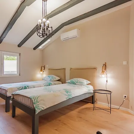 Hébergement de vacances Elysium *